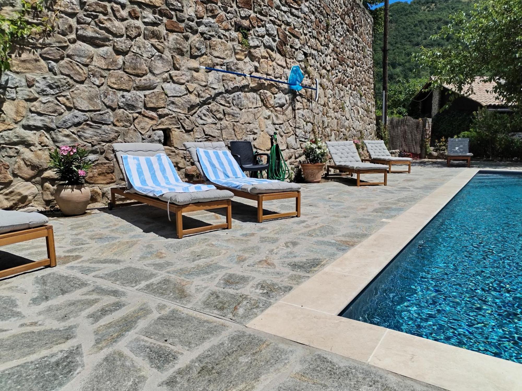 Mes Maisons Gardoises, Two Gites Sleeping 13 With Two Private Pools, Kids Room, Laundry, Disco, Free Wifi, Linen And Dog'S Are Welcome Gagnières Zewnętrze zdjęcie